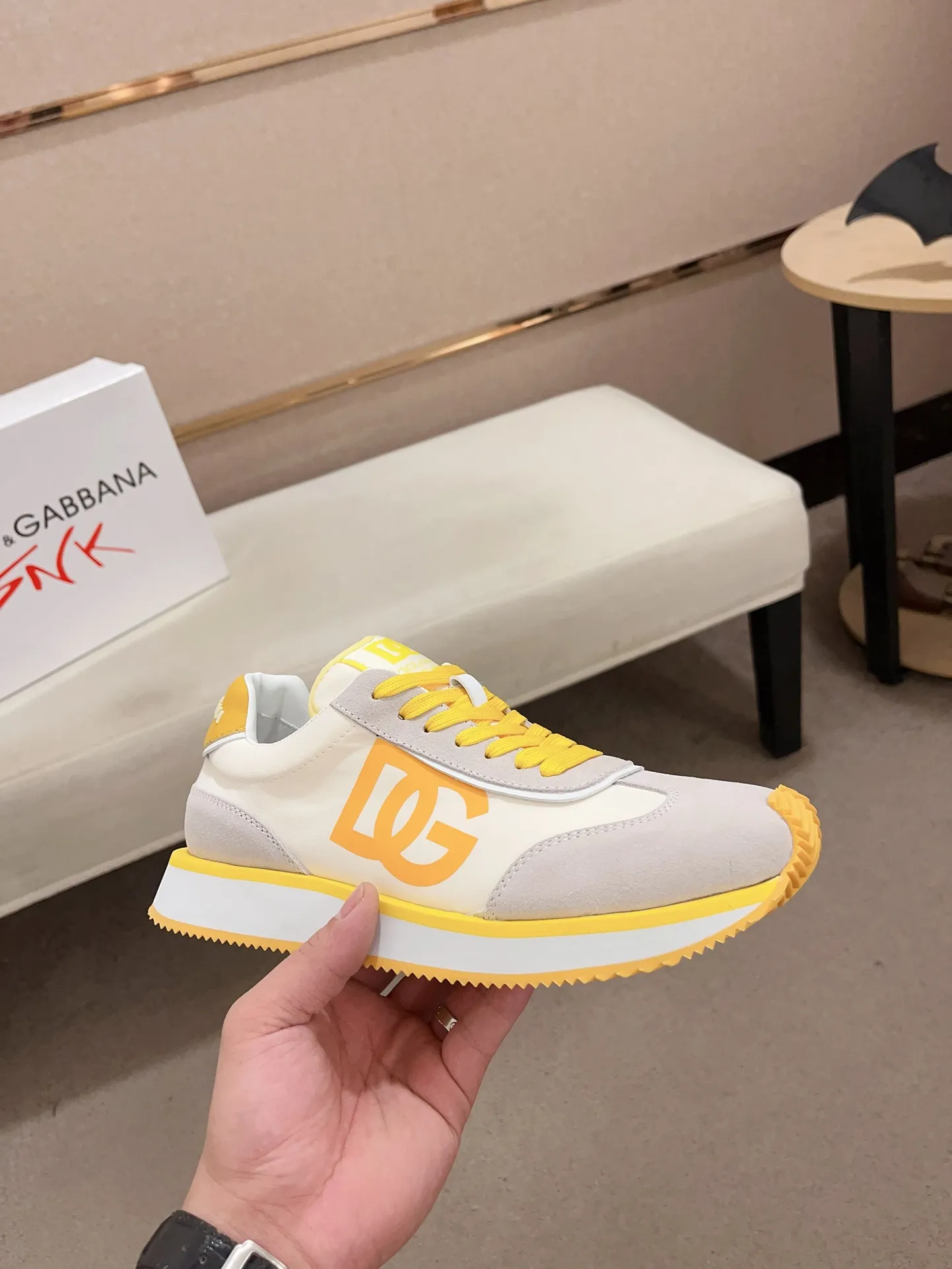 Factory price: 420💰Counter quality, [Proud] DG's latest casual, original quality men's shoes🤠Imported top layer💕Soft sheepskin lining [Proud] In terms of materials and workmanship, it beats all versions on the market💕Highest quality shipments Real photos🎬😇❤Fabrics and imported rubber materials highlight the unique charm of the brand😘The shoelaces are also original custom-made👻Classic lace-up shoes are very comfortable on the feet , code number 38-44 (45.46 can be customized)